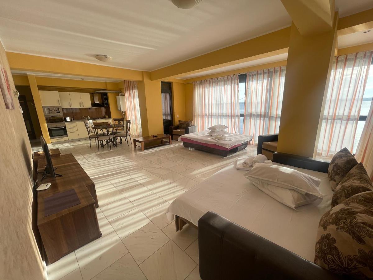 Sophia Lake View Suite Mamaia Dış mekan fotoğraf