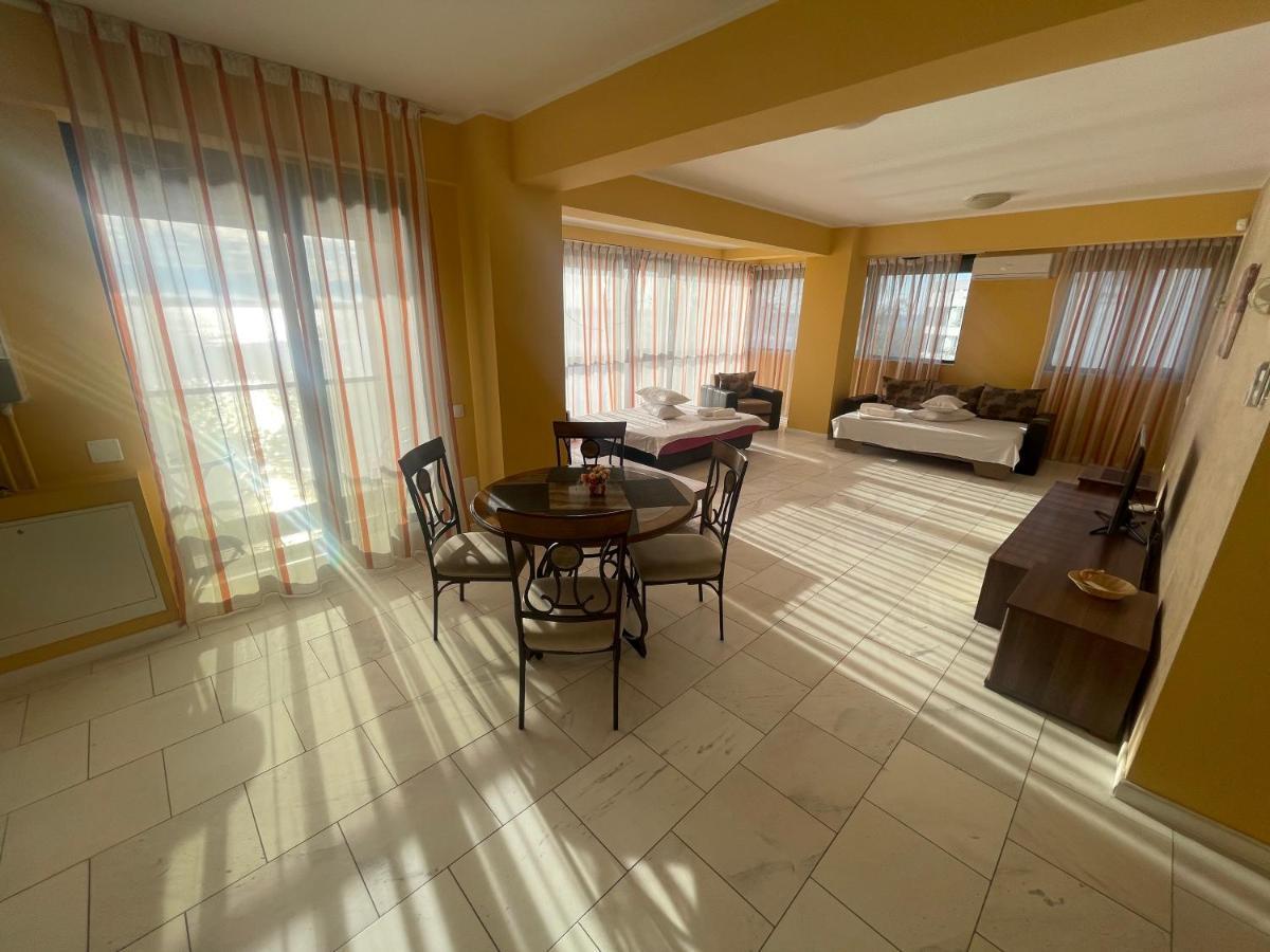 Sophia Lake View Suite Mamaia Dış mekan fotoğraf