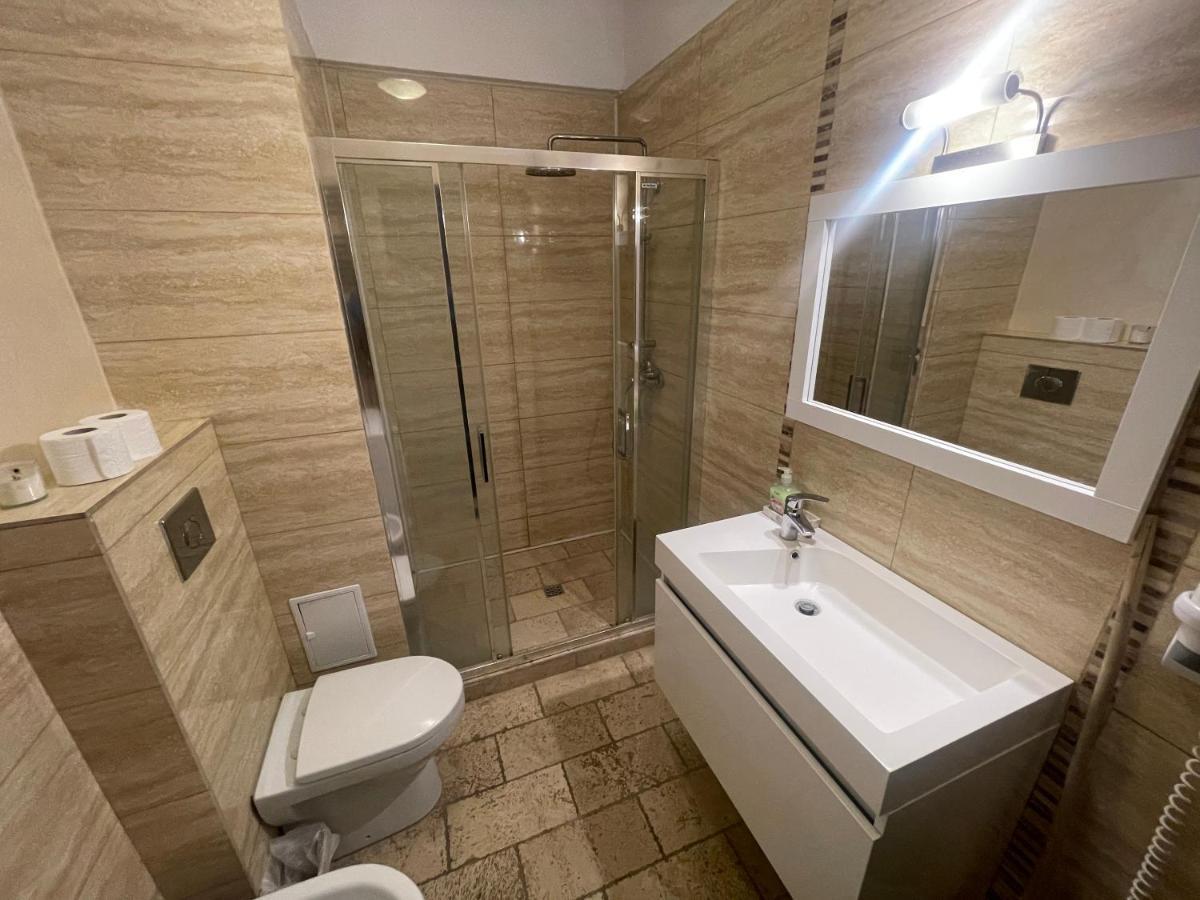 Sophia Lake View Suite Mamaia Dış mekan fotoğraf