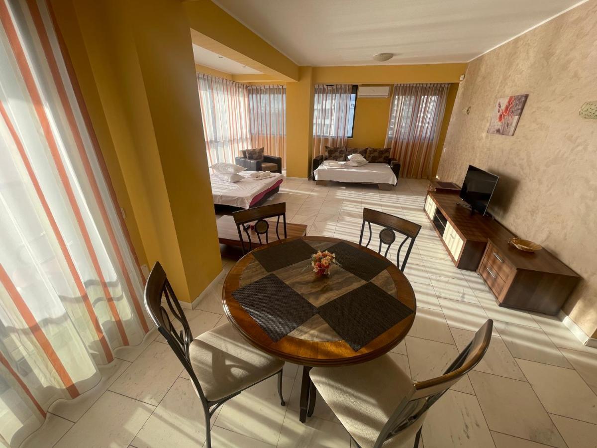 Sophia Lake View Suite Mamaia Dış mekan fotoğraf