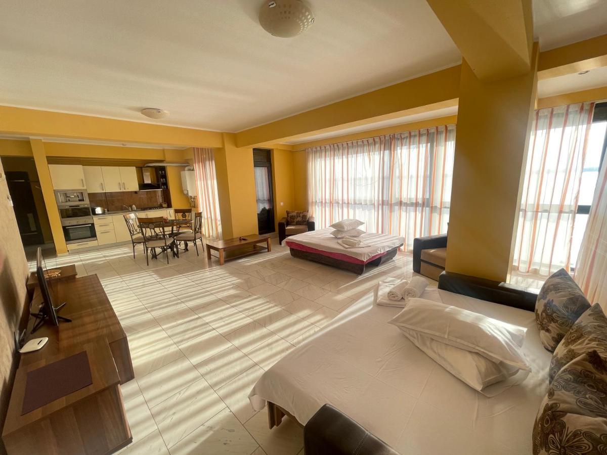 Sophia Lake View Suite Mamaia Dış mekan fotoğraf