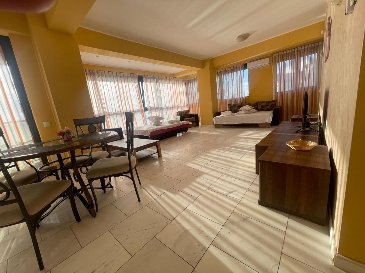 Sophia Lake View Suite Mamaia Dış mekan fotoğraf