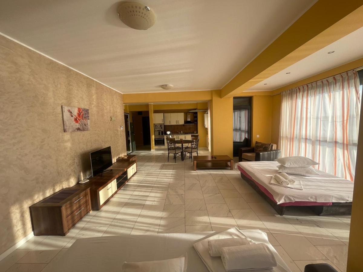 Sophia Lake View Suite Mamaia Dış mekan fotoğraf