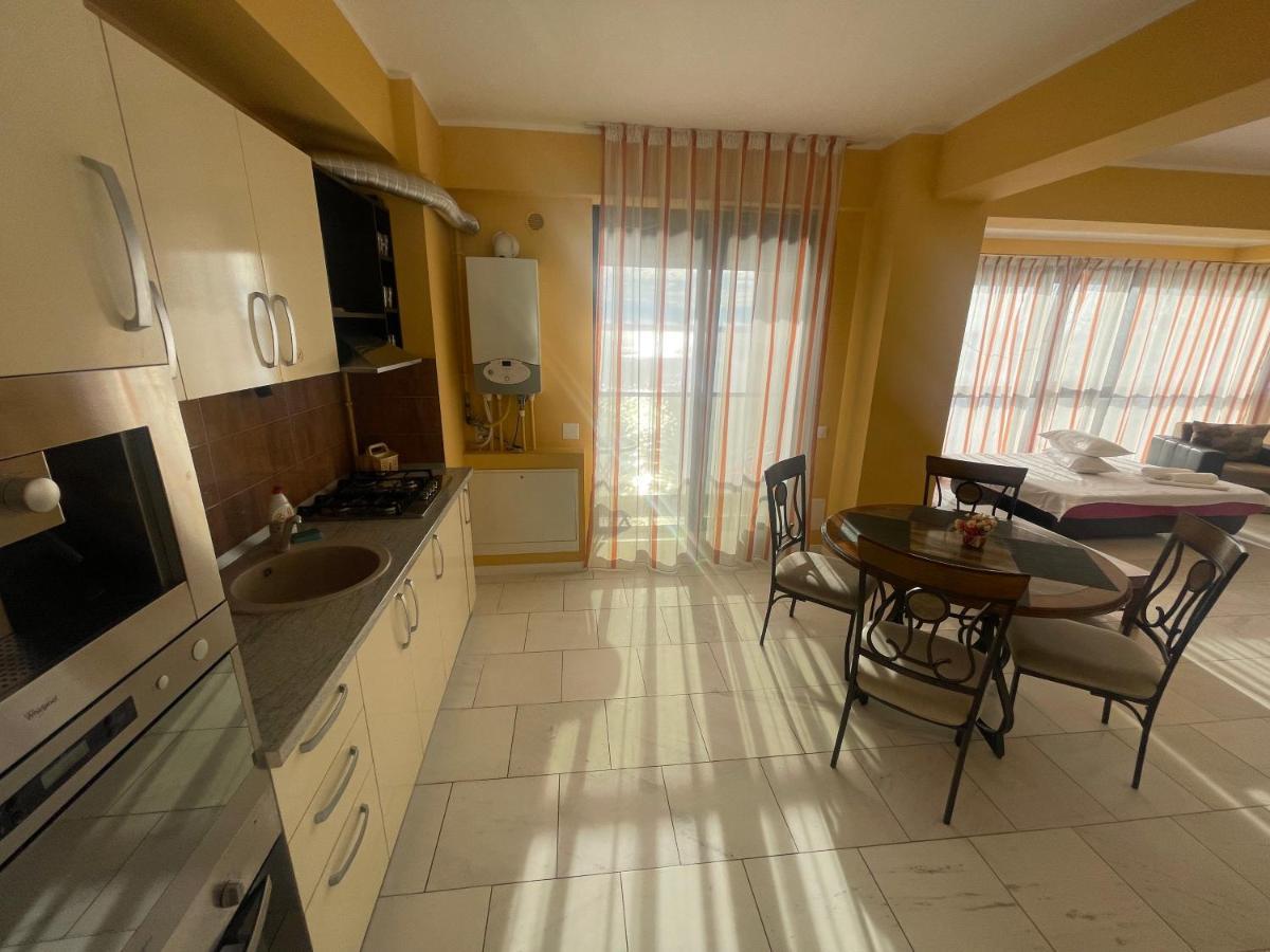 Sophia Lake View Suite Mamaia Dış mekan fotoğraf