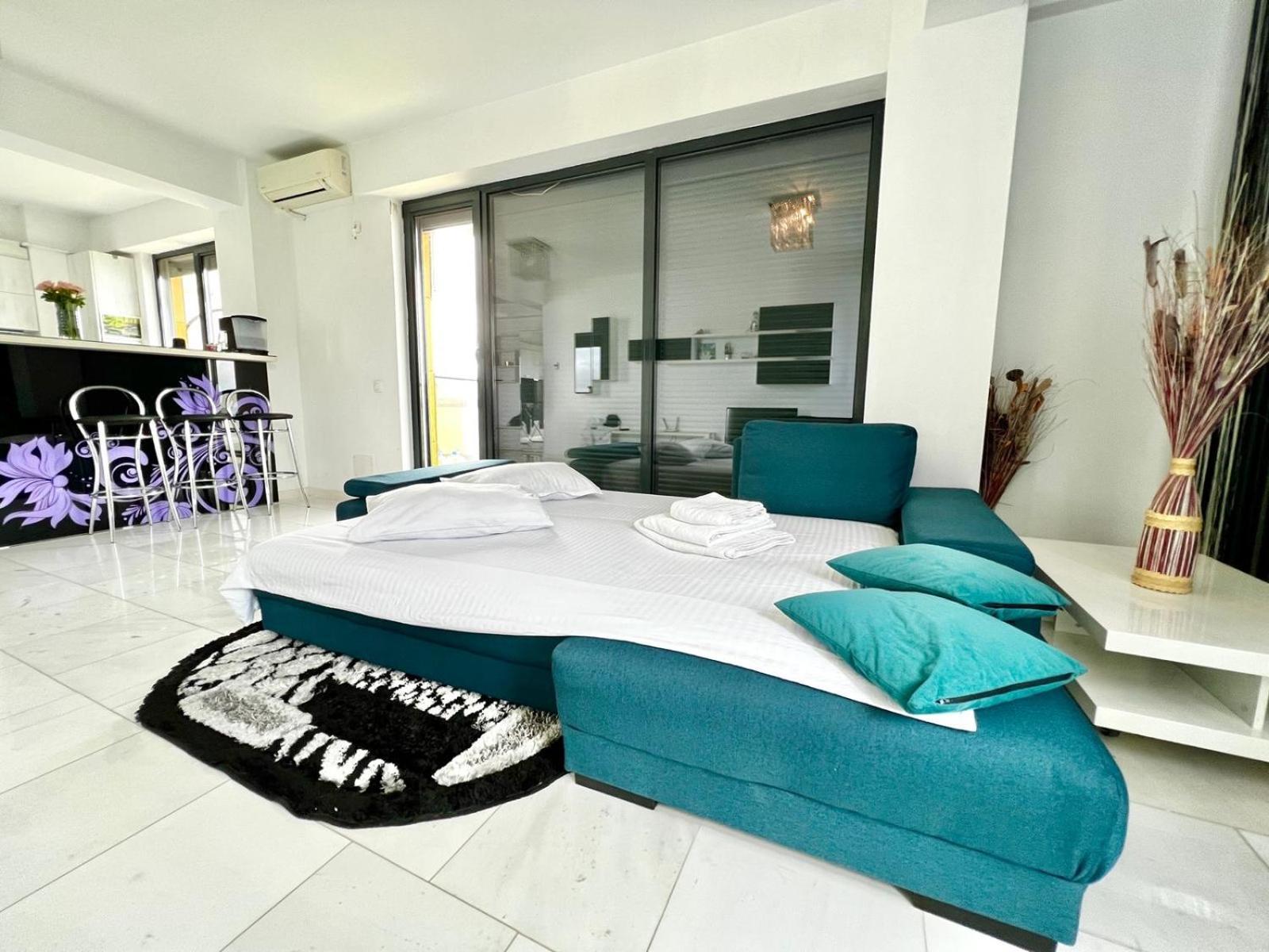 Sophia Lake View Suite Mamaia Dış mekan fotoğraf