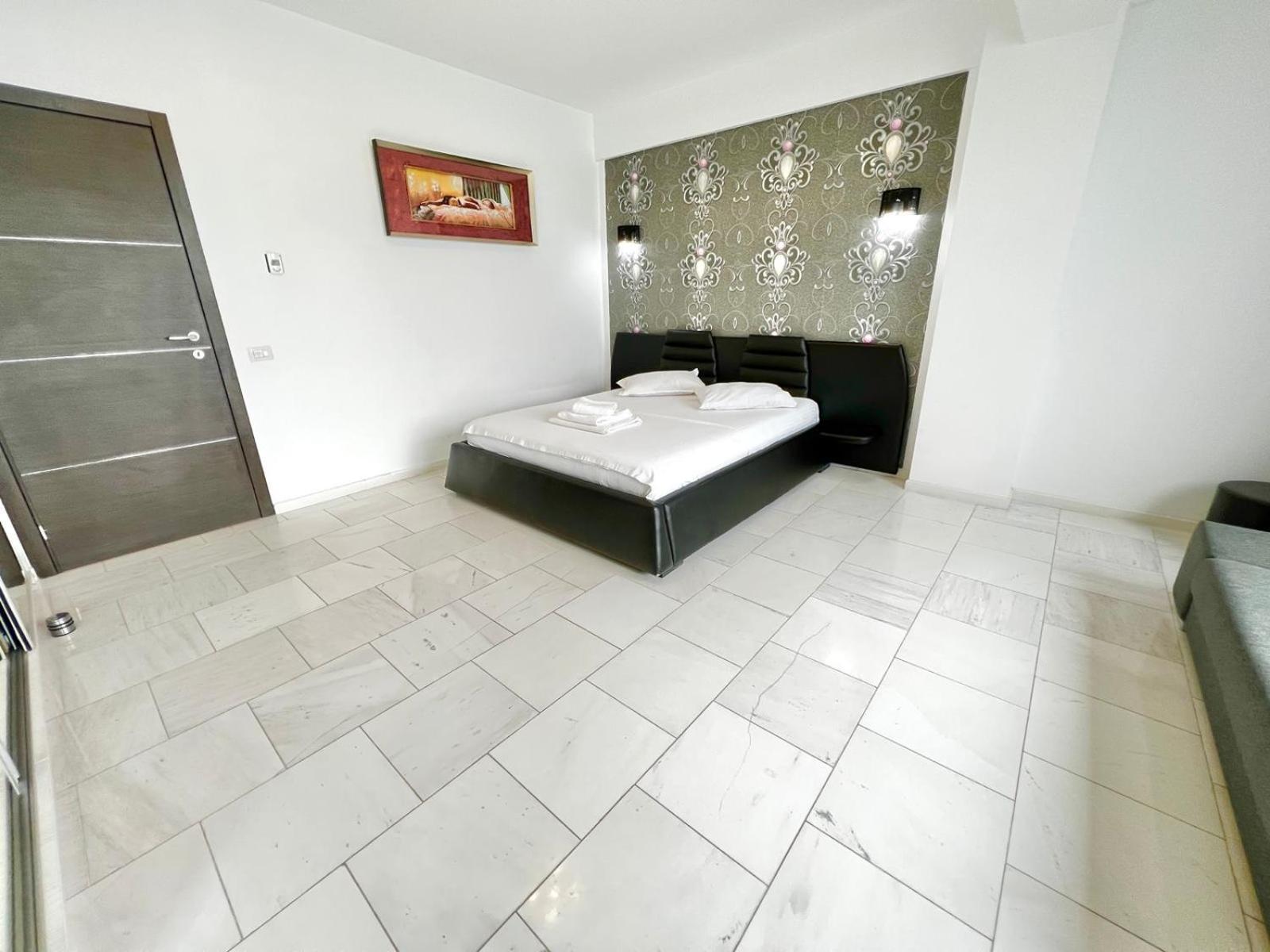 Sophia Lake View Suite Mamaia Dış mekan fotoğraf